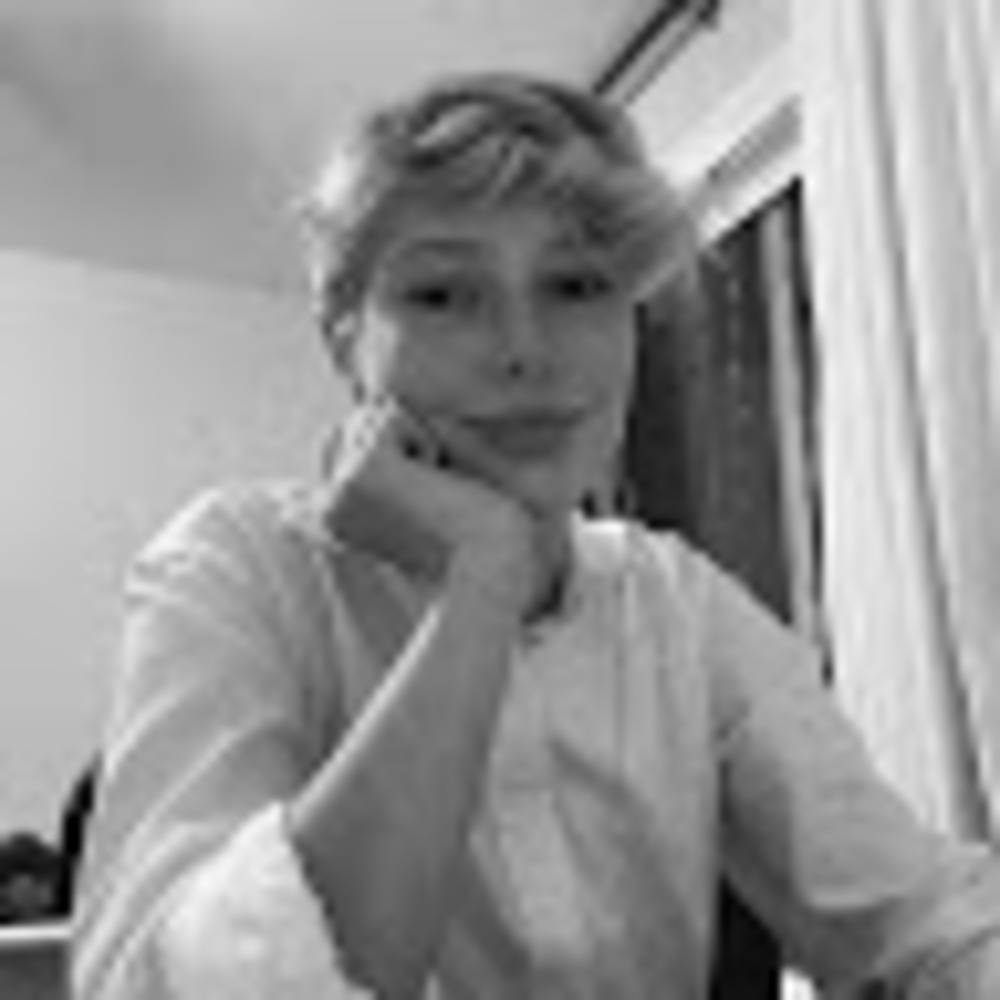 Meet your Posher, Alexis